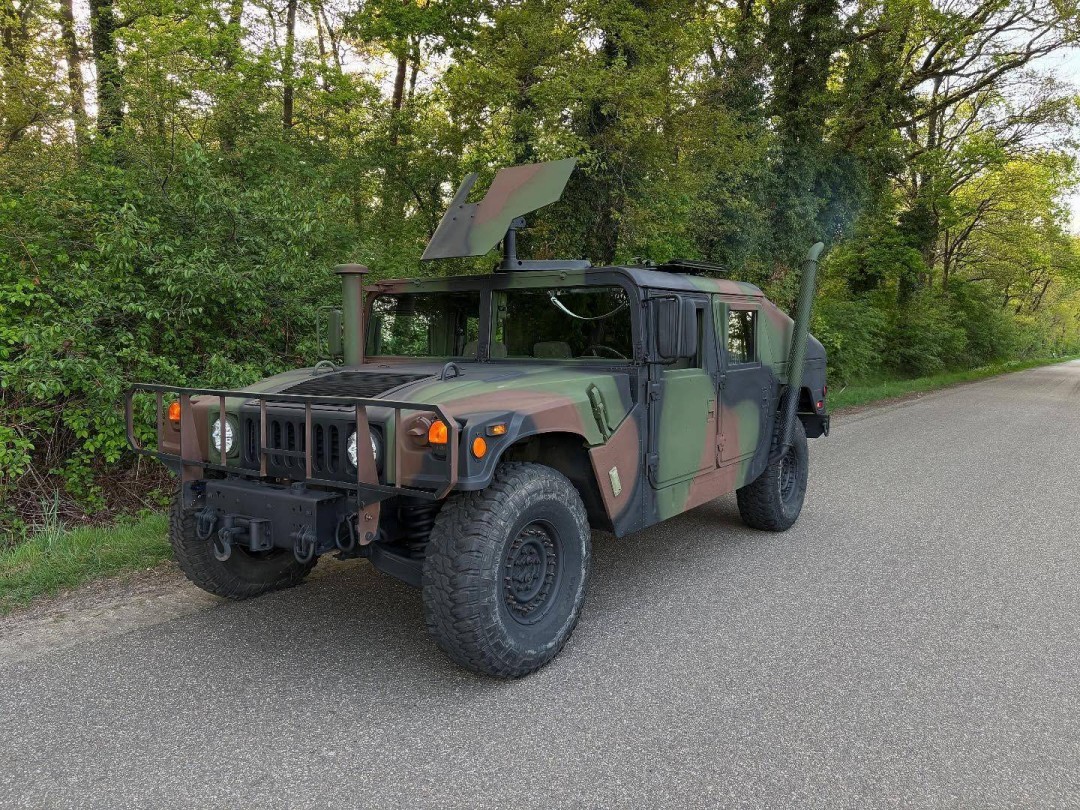 JAV armijos legendinių visureigių HMMWV vairavimo pramogos